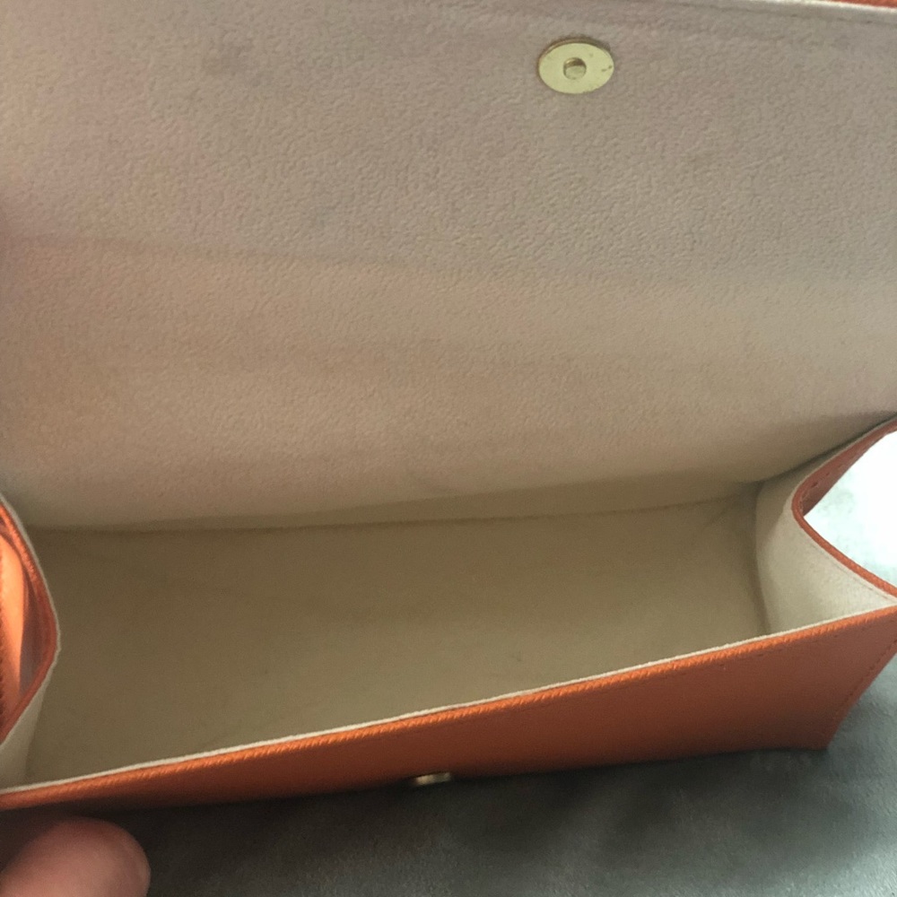 Tory Burch Case - Picture 4 of 4
